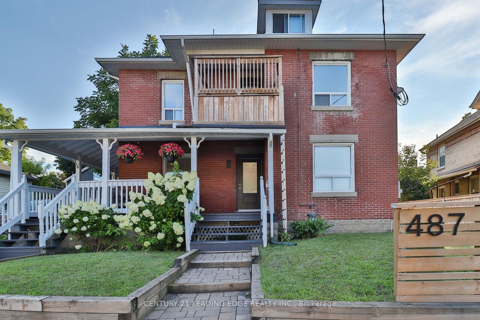 Property Photo: 487 Eagle Street C ON L3Y 1K7