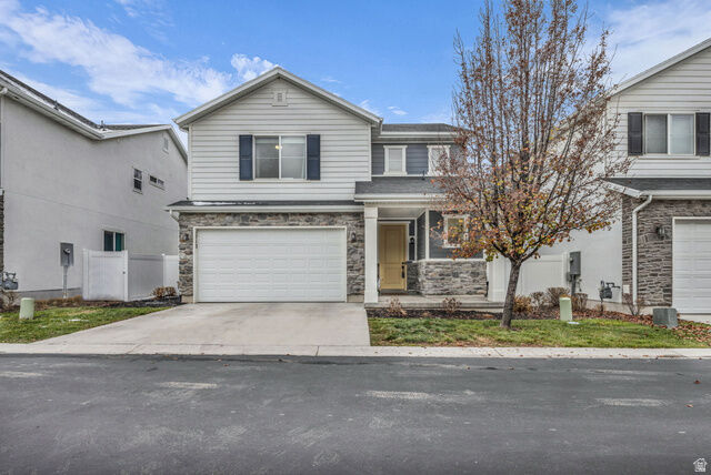 Property Photo: 1713 W Parkview Dr UT 84075