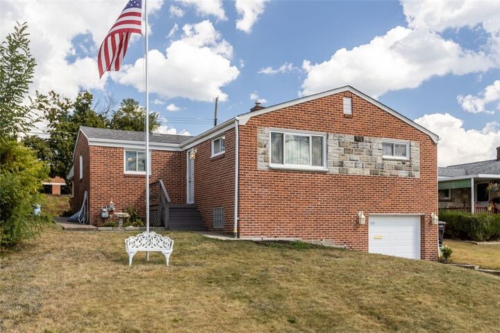 Property Photo: 133 Eileen PA 15227