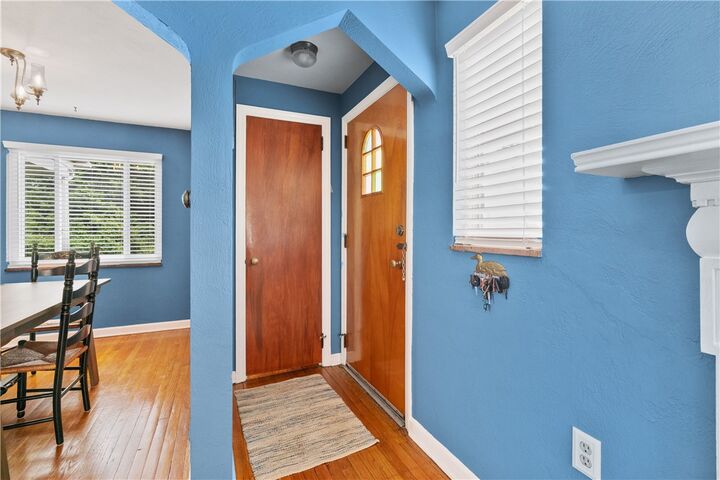 Property Photo: 1512 Worcester Drive PA 15243