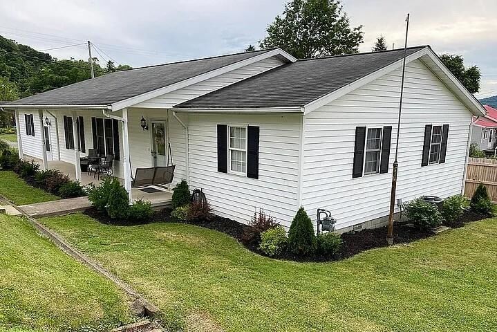 Property Photo: 1137 Rosemount Road OH 45662-0000