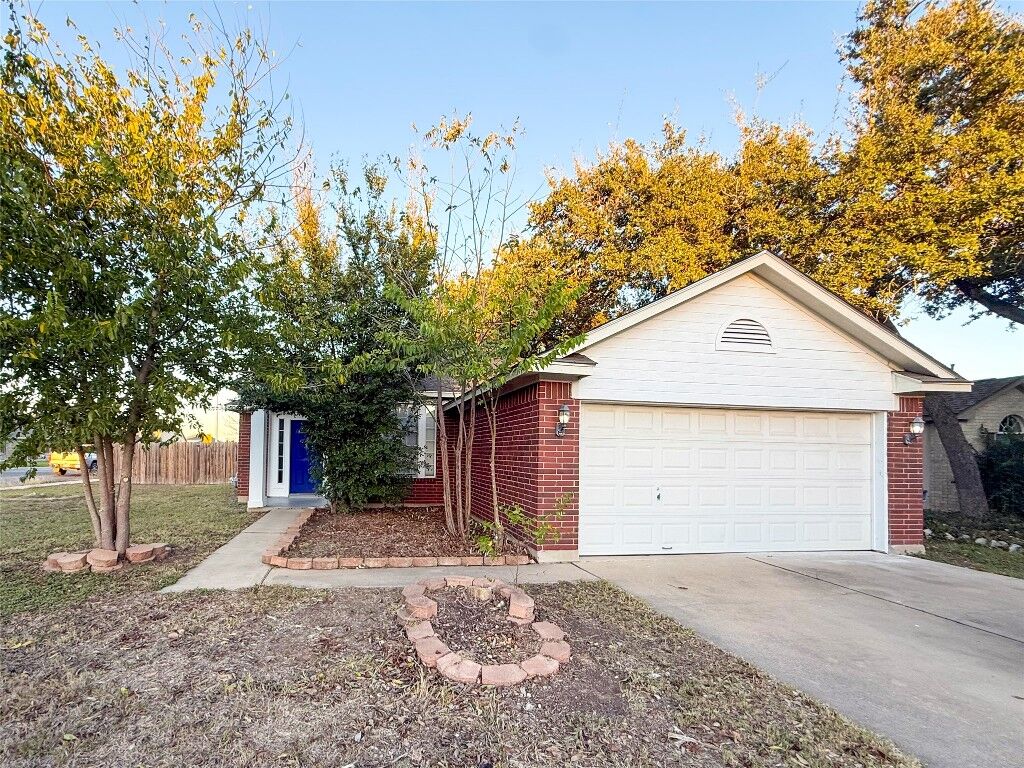 Property Photo:  1000 Moon Glow Drive  TX 78641 