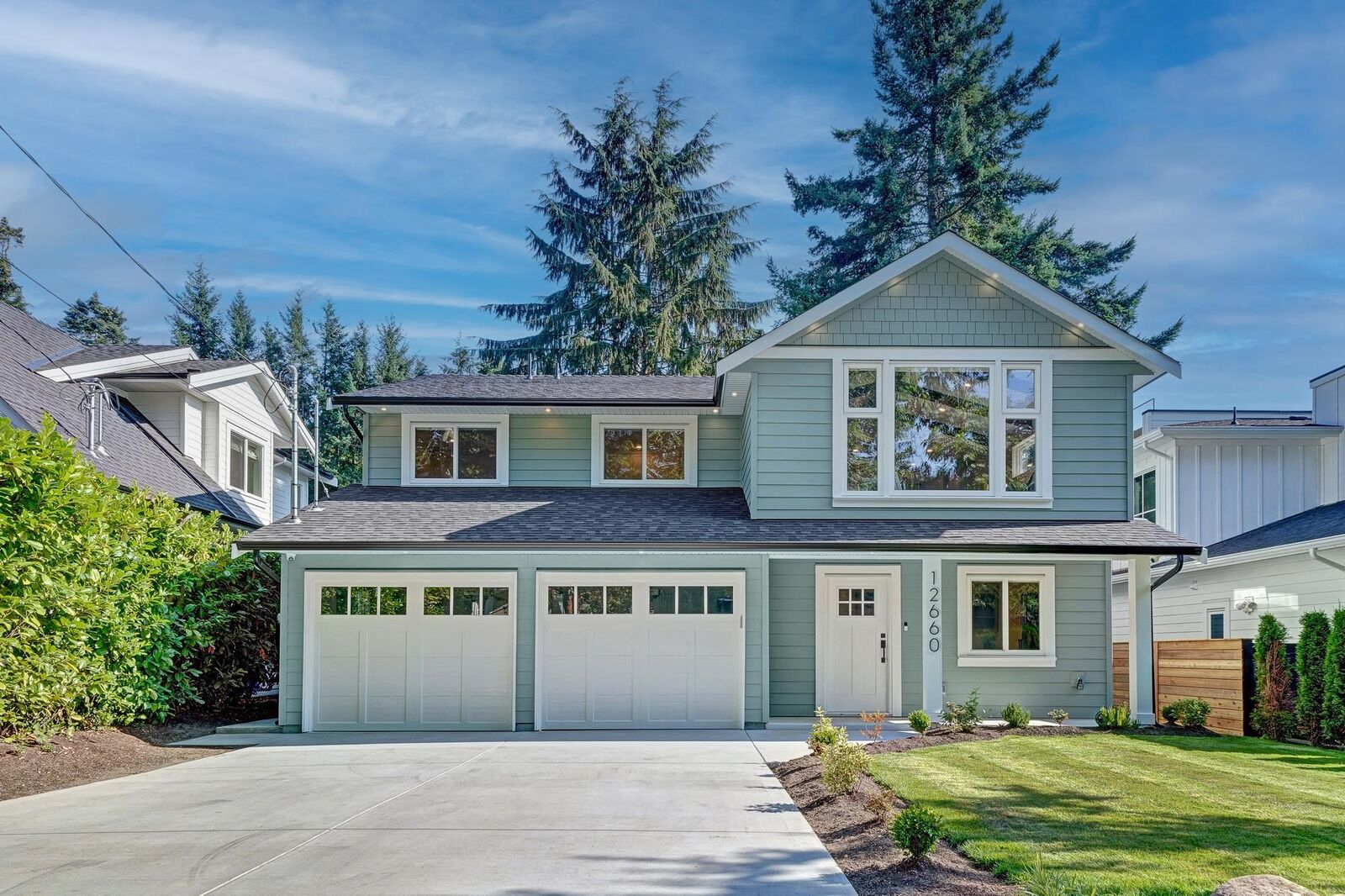 Property Photo:  12660 14B Avenue  BC V4A 1J6 