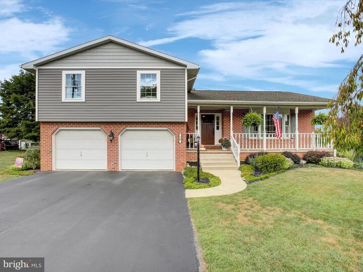 18 Hearthside Lane  Greencastle PA 17225 photo