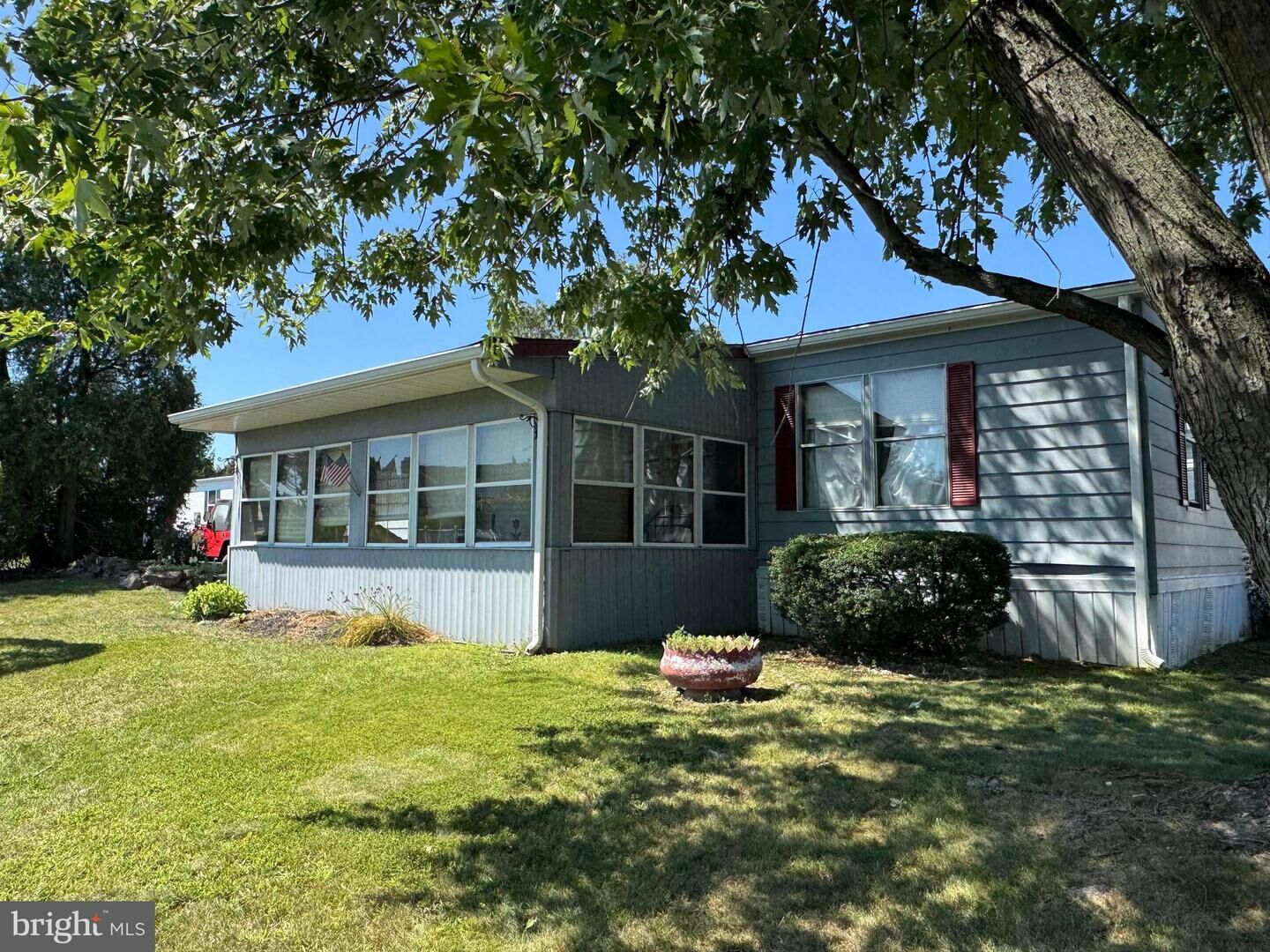 Property Photo: 152 Hillside Court PA 19454