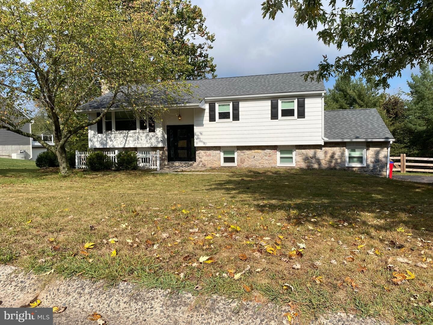 Property Photo: 1131 Crestwood Drive PA 19464
