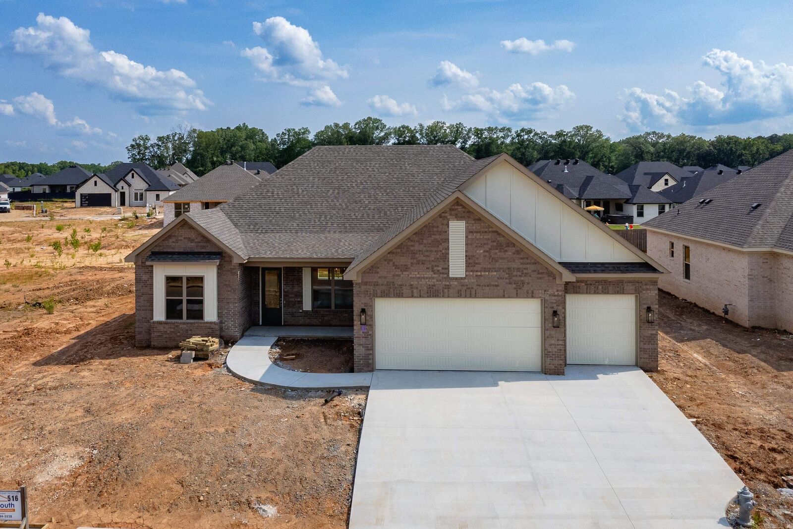 Property Photo:  516 Corondelet Lane  AR 72113 