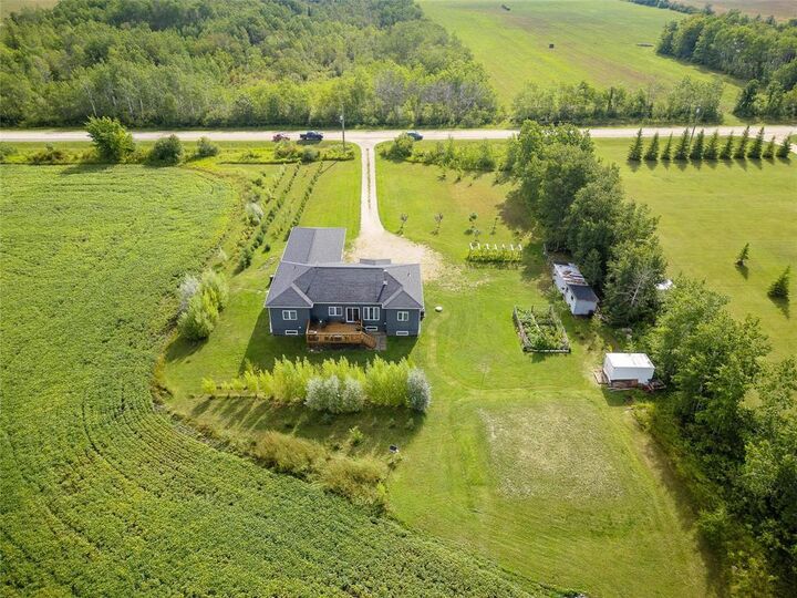 Photo de la propriété:  68084 41E Road  MB R0E 0C0 