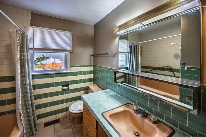 Property Photo:  404 10th St  WY 82201 