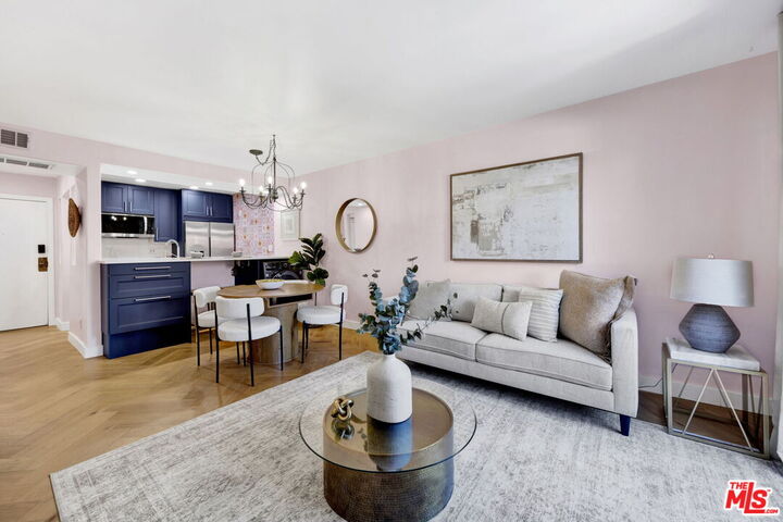 Property Photo: 1351 N Orange Dr CA 90028