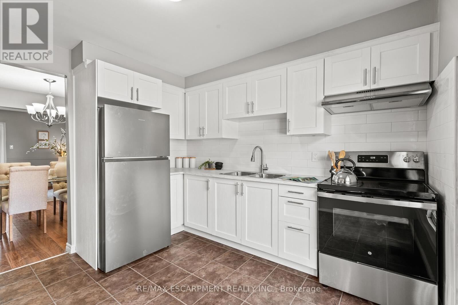 Property Photo:  1301 Upper Gage Avenue 33  ON L8W 1E5 