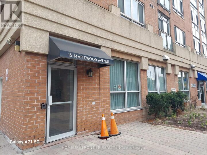 Property Photo:  15 Maplewood Avenue 911  ON M6C 4B4 