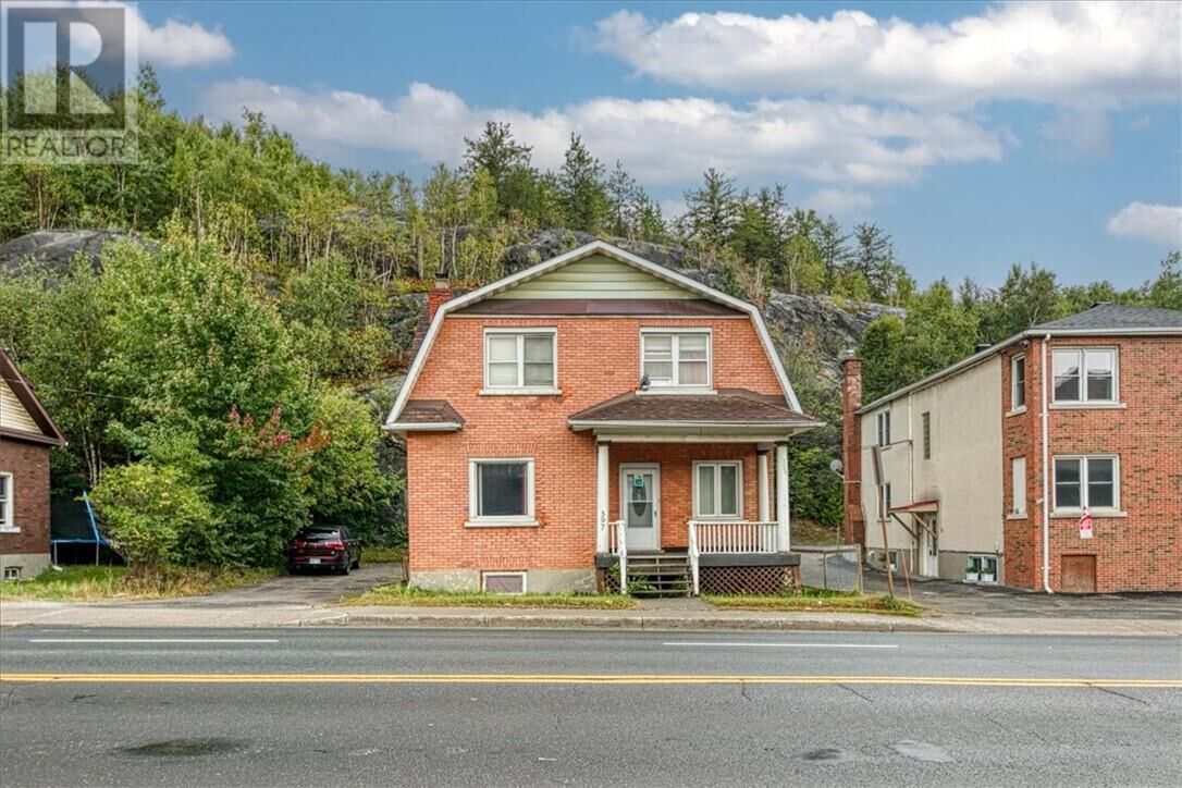 Property Photo:  397 Lloyd  ON P3B 1P4 