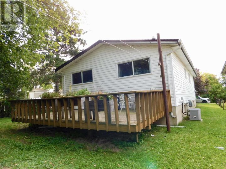 Property Photo:  123 First St  ON P8N 2S6 