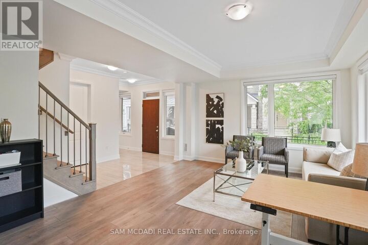 Property Photo: 3006 Creekshore Common 34 ON L6M 0Y6