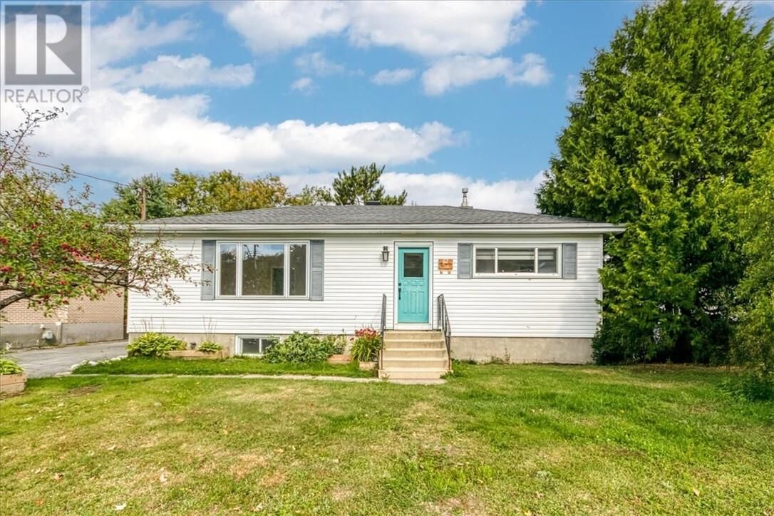 Property Photo: 57 Pine Street ON P0M 2R0