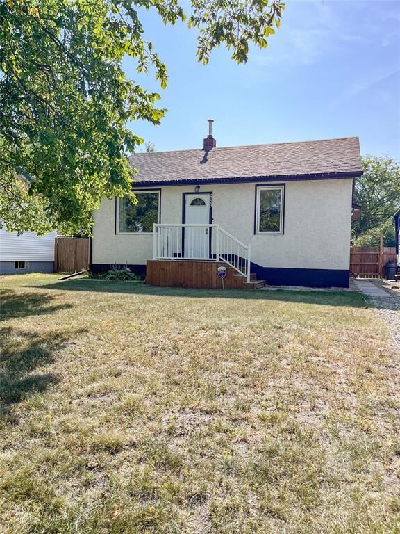 563 Lacrosse Street West  Virden MB R0M 2C0 photo