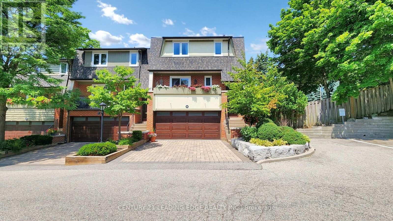 Property Photo:  99 Quail Valley Crescent  ON L3T 4P9 