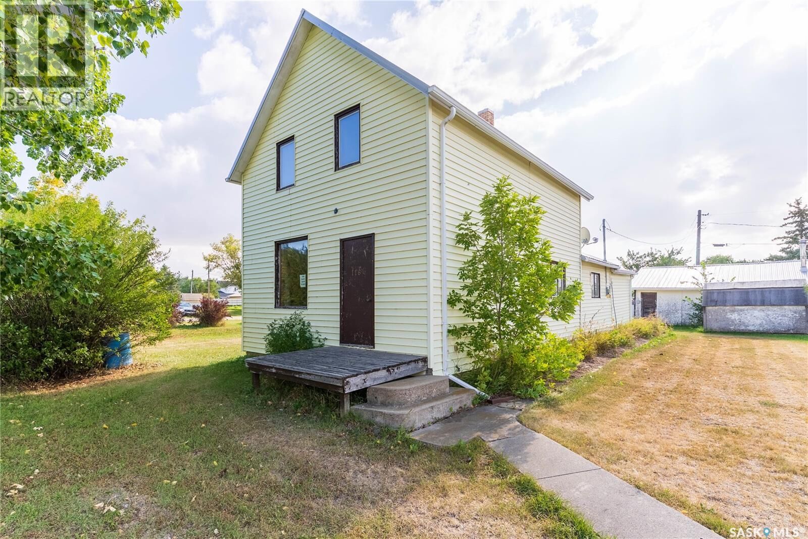 Property Photo:  116 Rouleau Street  SK S0G 4H0 