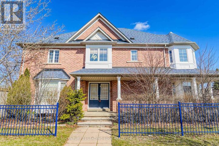 Property Photo:  2 Oglevie Drive  ON L1R 2Y4 