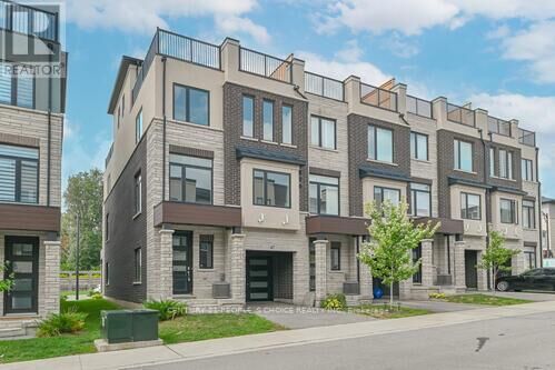 Property Photo:  314 Equestrian Way 47  ON N3E 0E2 