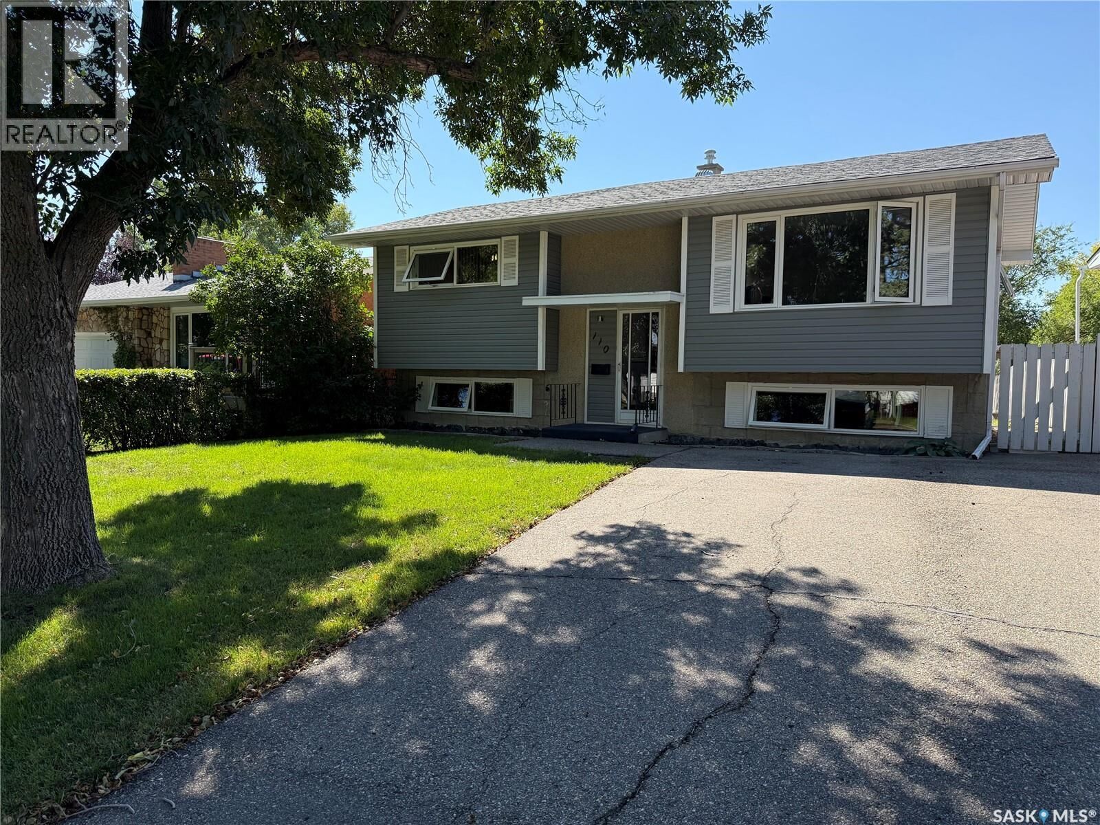 Property Photo: 110 Rothwell Crescent SK S4N 1R6
