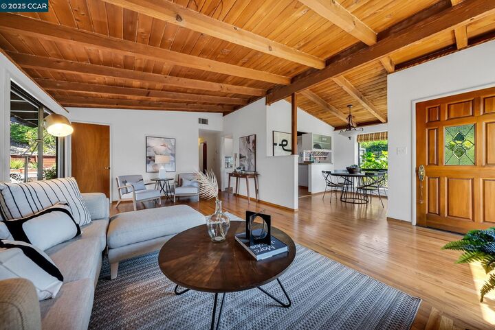 Property Photo: 70 Norman Court CA 94595
