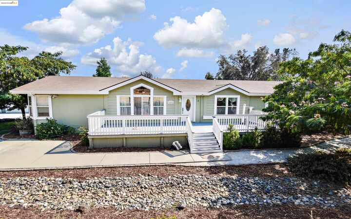 Property Photo:  10303 N Airport Rd  CA 95310 