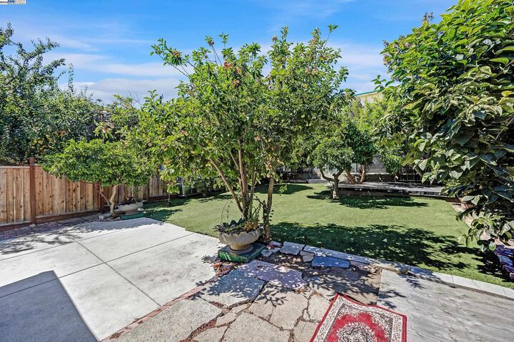 Property Photo:  2309 High St  CA 94601 