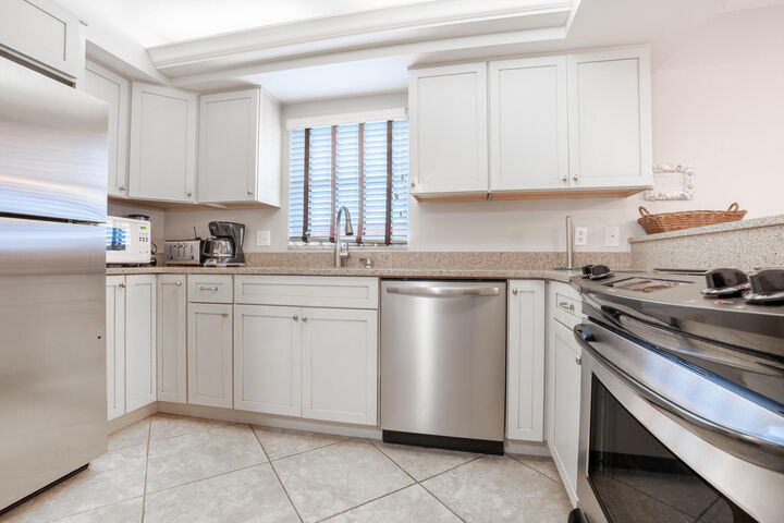 Property Photo: 909 Santa Rosa Boulevard Unit 460 FL 32548