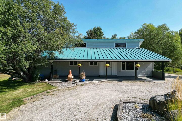 Photo de la propriété:  54222 Rge Road 25 43  AB T0E 0A1 