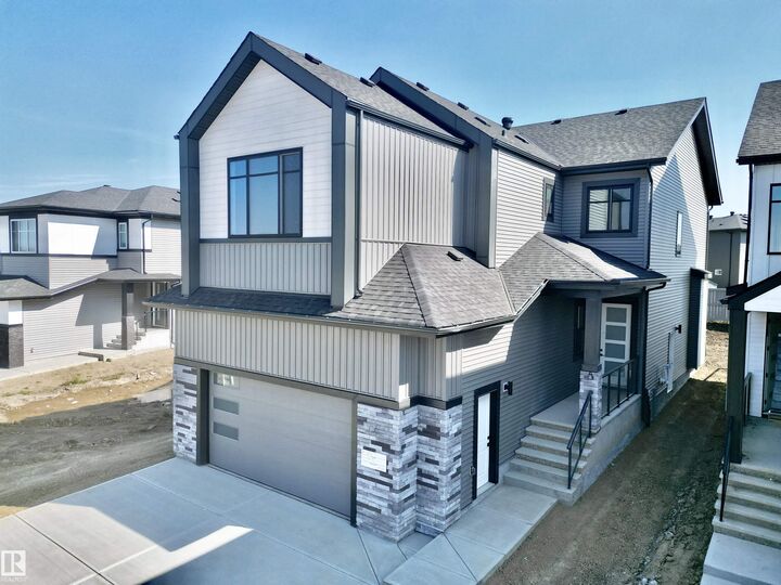 7027 Kiviaq Crescent SW  Edmonton AB T6W 5R2 photo
