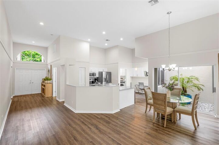 Property Photo:  10365 Buena Ventura Drive  FL 33498 