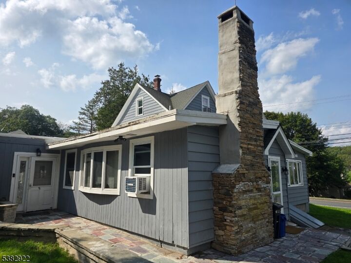 Property Photo:  716 Glen Rd  NJ 07871 