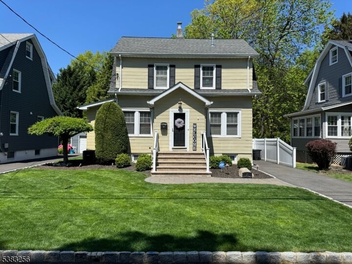 Property Photo:  27 Wade Ave  NJ 07016 