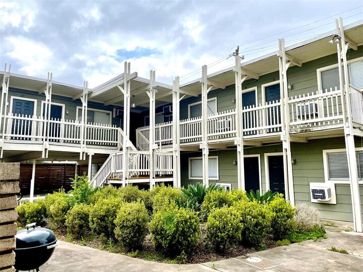 Property Photo: 2006 Sul Ross Street 05 TX 77098