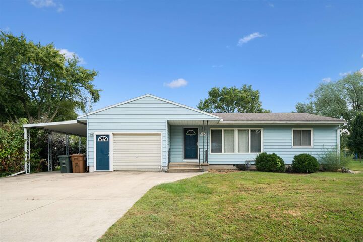 Property Photo:  124 Ruby Drive  IA 50702 