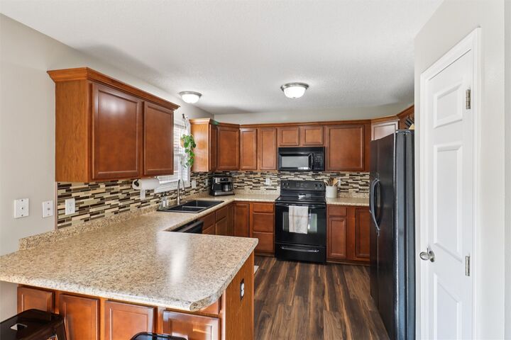 Property Photo:  10418 Stonebridge Drive  IA 50131 