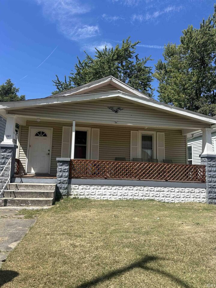 1307 Marshall Avenue  Evansville IN 47714 photo