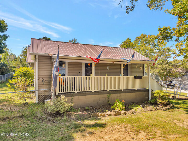 Property Photo: 4721 Wise Springs Rd TN 37918