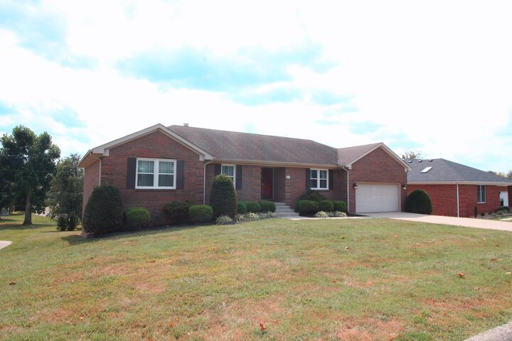 Property Photo: 410 Lyon Drive KY 40391