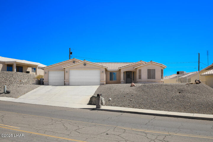 1612 Kiowa Ave  Lake Havasu City AZ 86403 photo