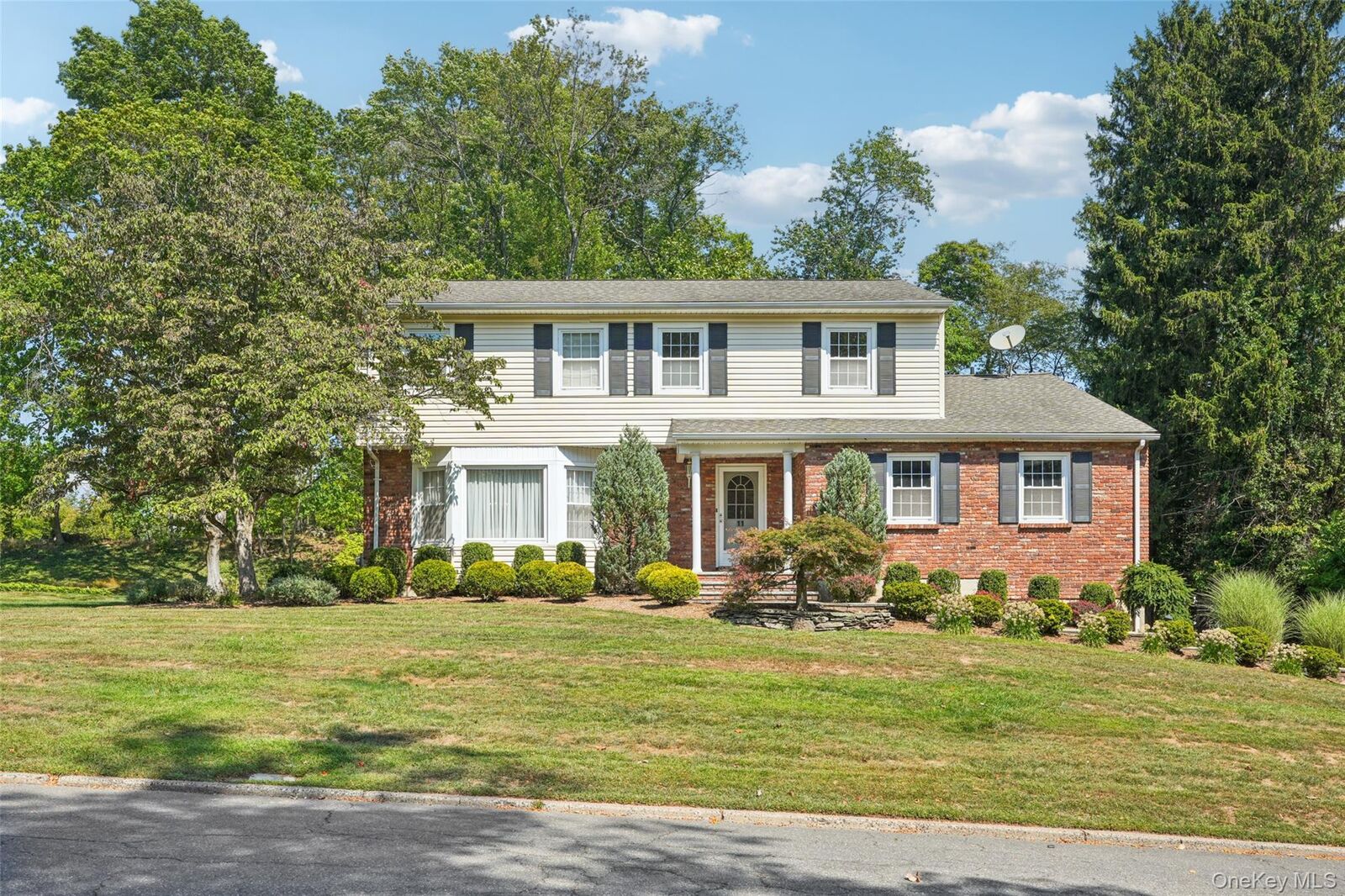 Property Photo:  11 Kendall Drive  NY 10956 