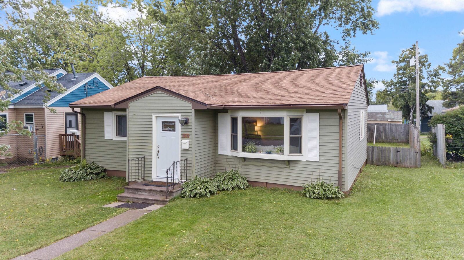 Property Photo: 816 12th Ave MN 55616