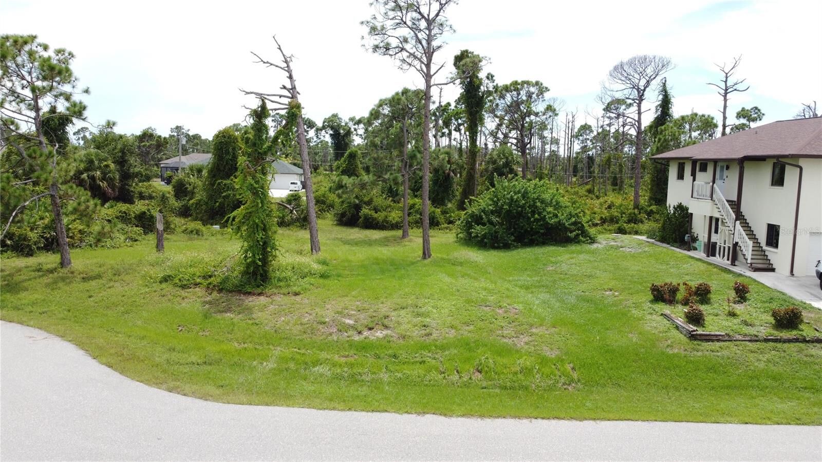 Property Photo:  11 Aback Court  FL 33946 