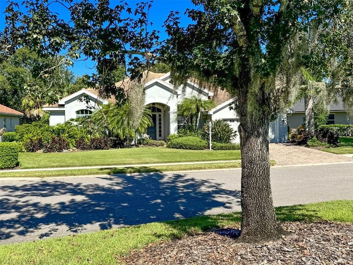 Property Photo: 8204 Waterview Boulevard FL 34202