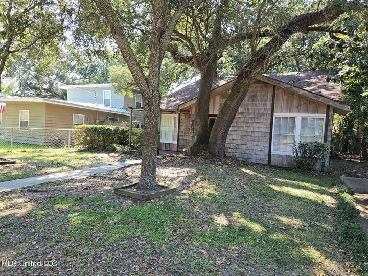 Property Photo: 171 Saint Charles Avenue MS 39530