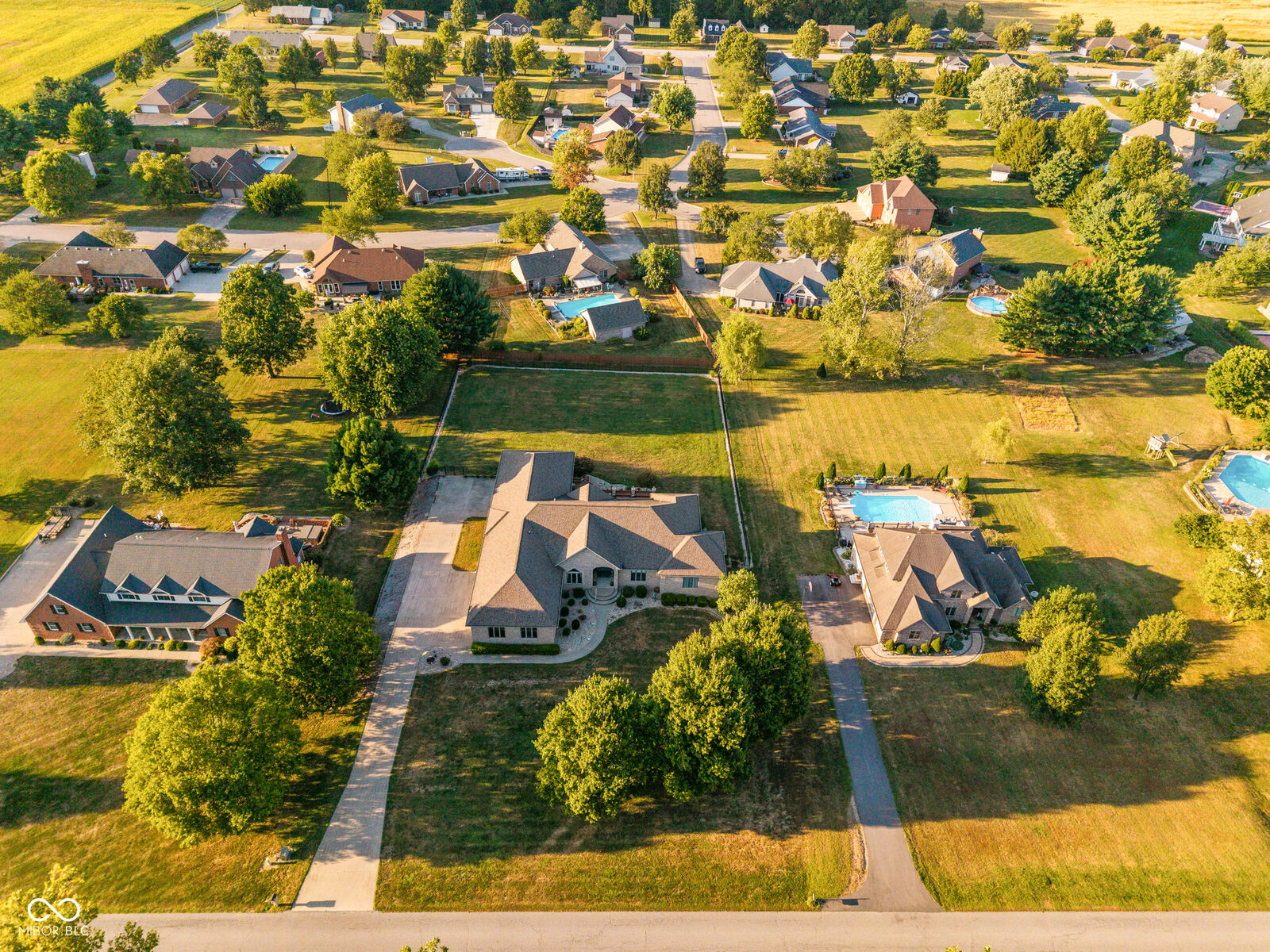 Property Photo: 8604 E County Road 200 N IN 47274