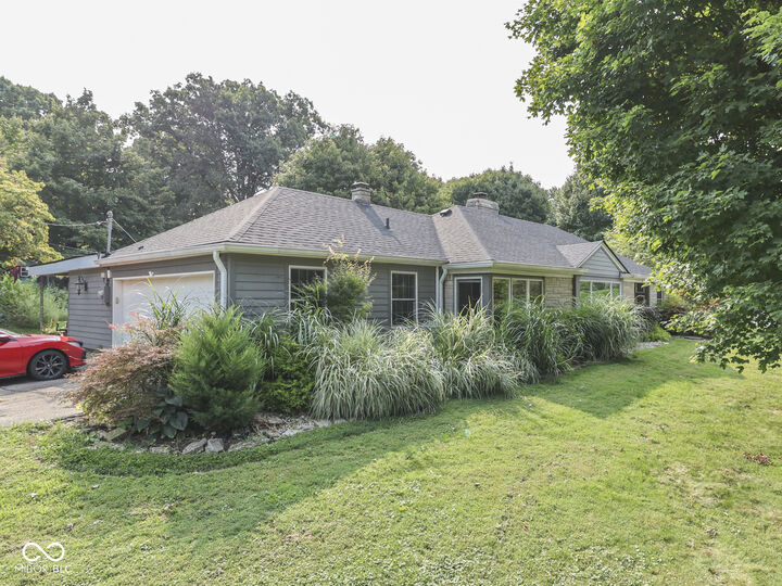 Property Photo:  520 N Valley Lane W  IN 46142 