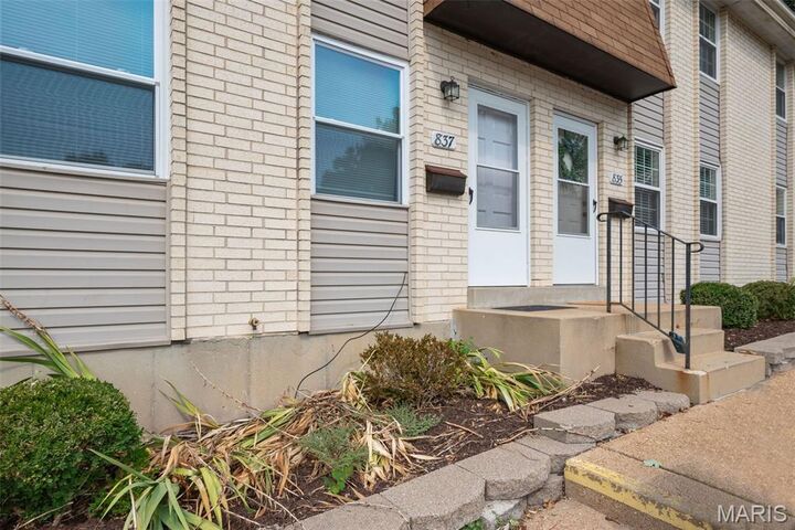 Property Photo:  835 Portsdown Road C  MO 63011 